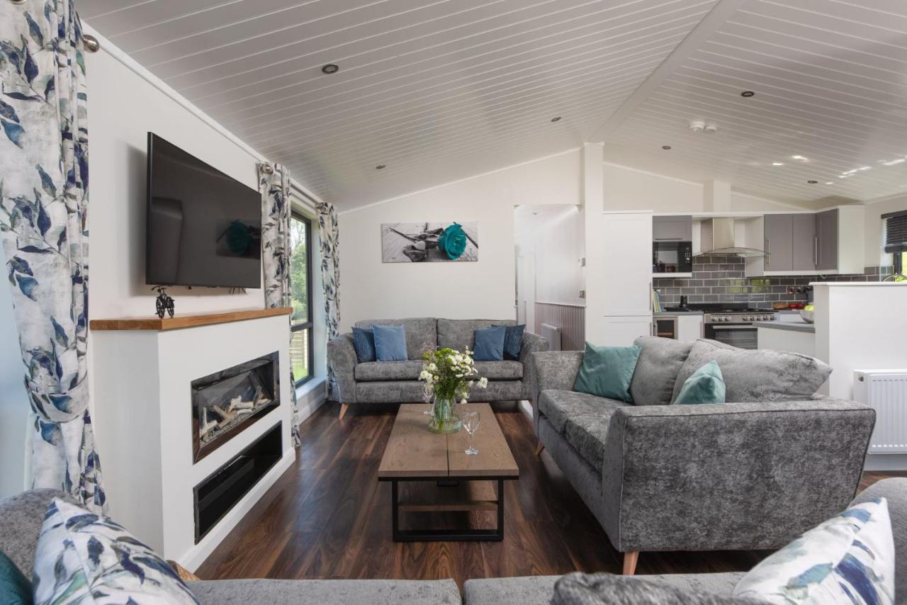 Lilac Lodge, 22 Roadford Lake Lodges Lifton Exteriör bild