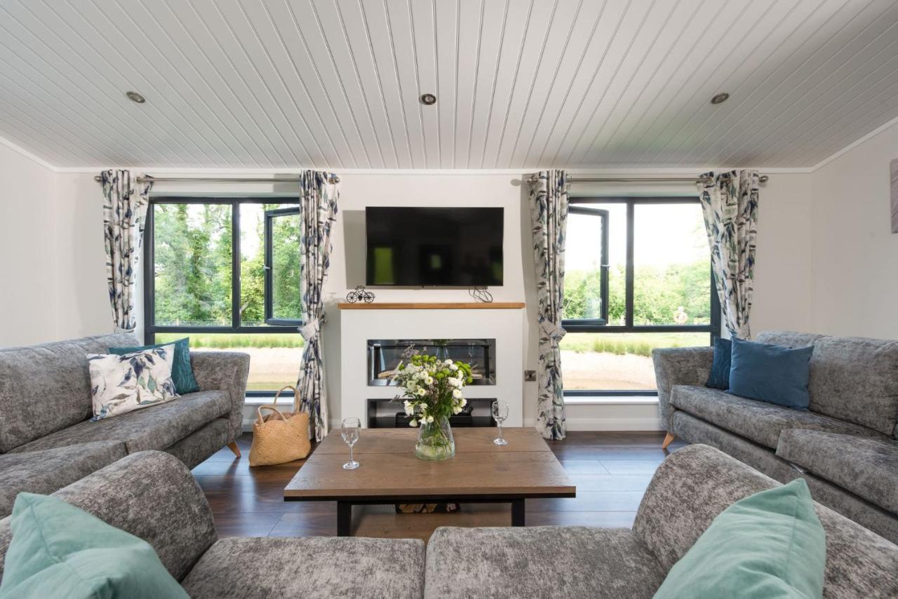 Lilac Lodge, 22 Roadford Lake Lodges Lifton Exteriör bild