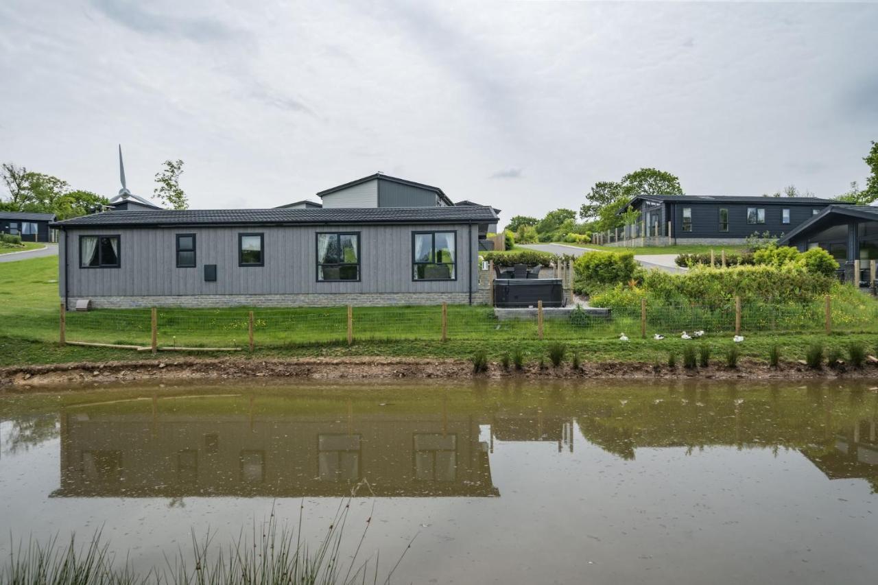Lilac Lodge, 22 Roadford Lake Lodges Lifton Exteriör bild