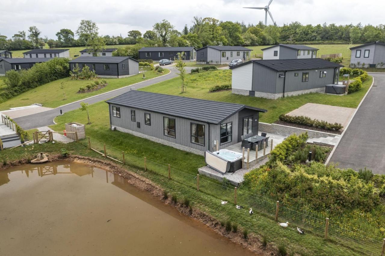 Lilac Lodge, 22 Roadford Lake Lodges Lifton Exteriör bild