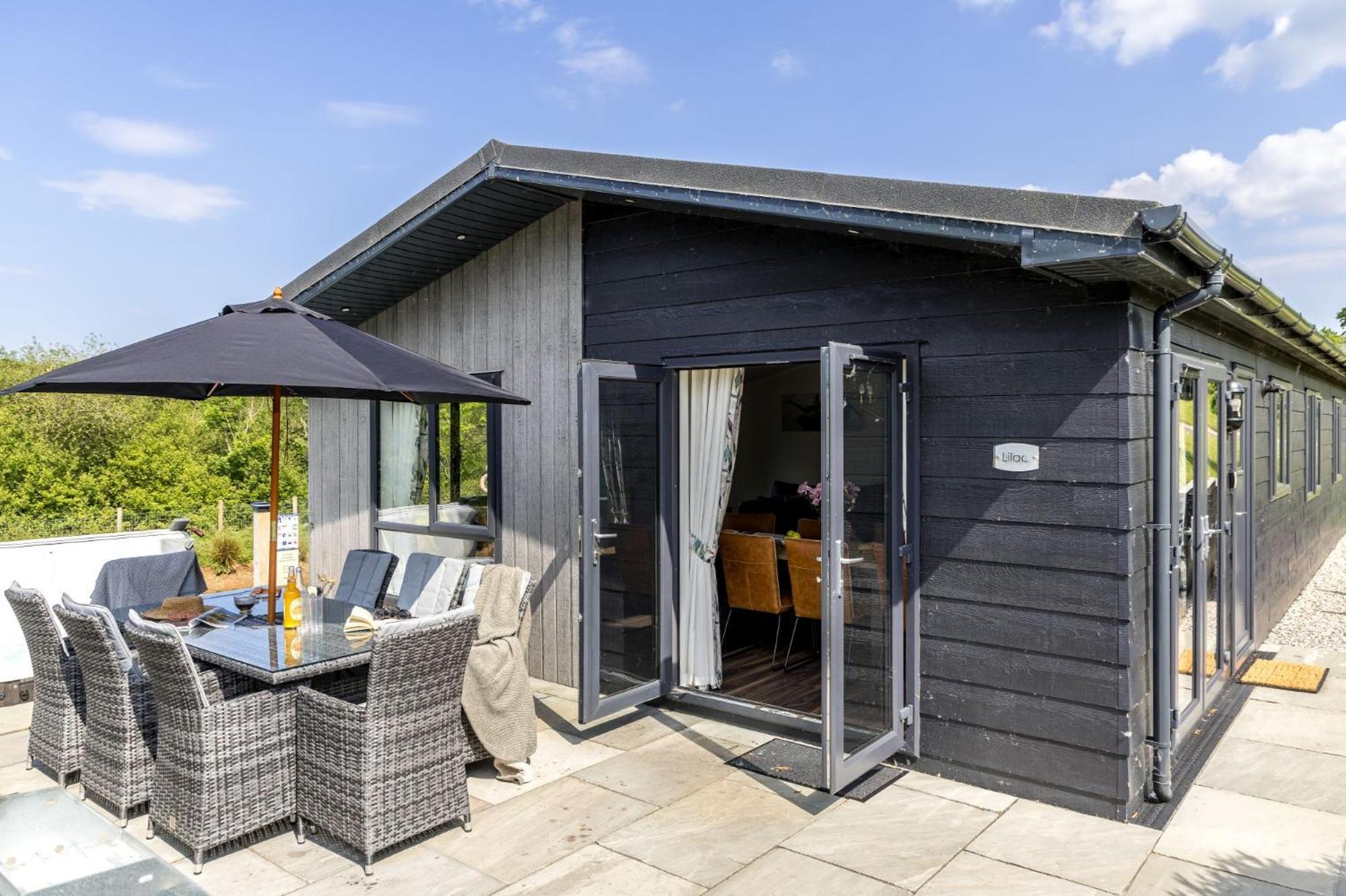Lilac Lodge, 22 Roadford Lake Lodges Lifton Exteriör bild